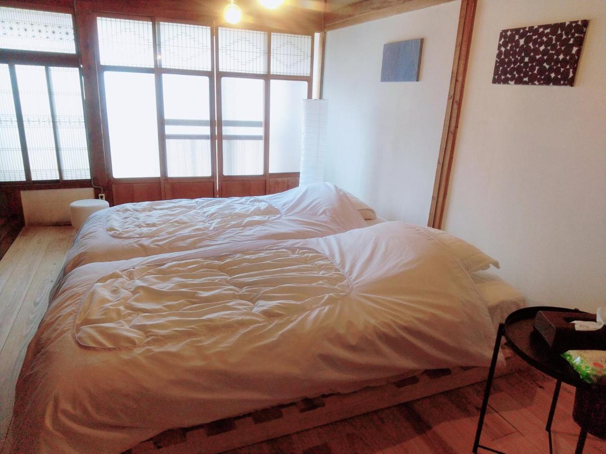 呼子の港路地の古民家一棟貸切宿梵soyogi Karatsu Exteriör bild