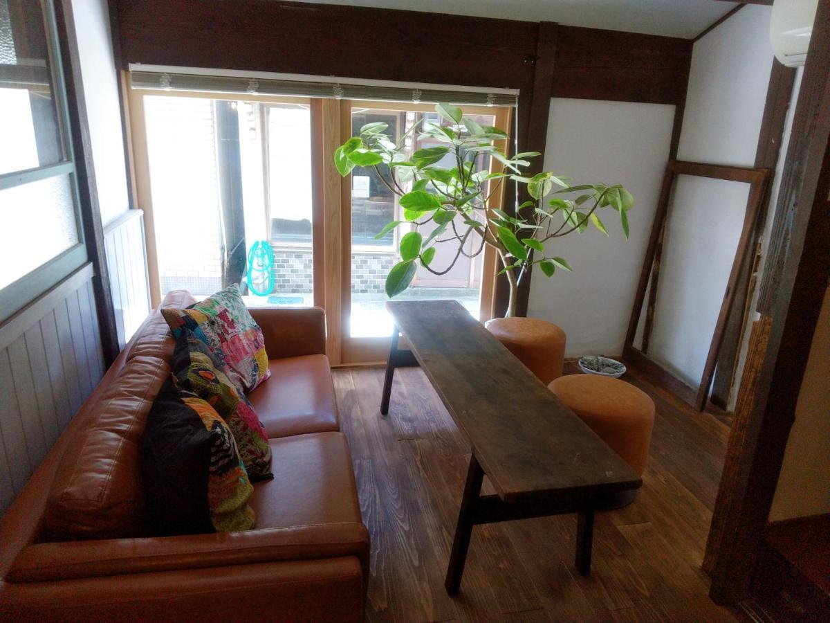 呼子の港路地の古民家一棟貸切宿梵soyogi Karatsu Exteriör bild
